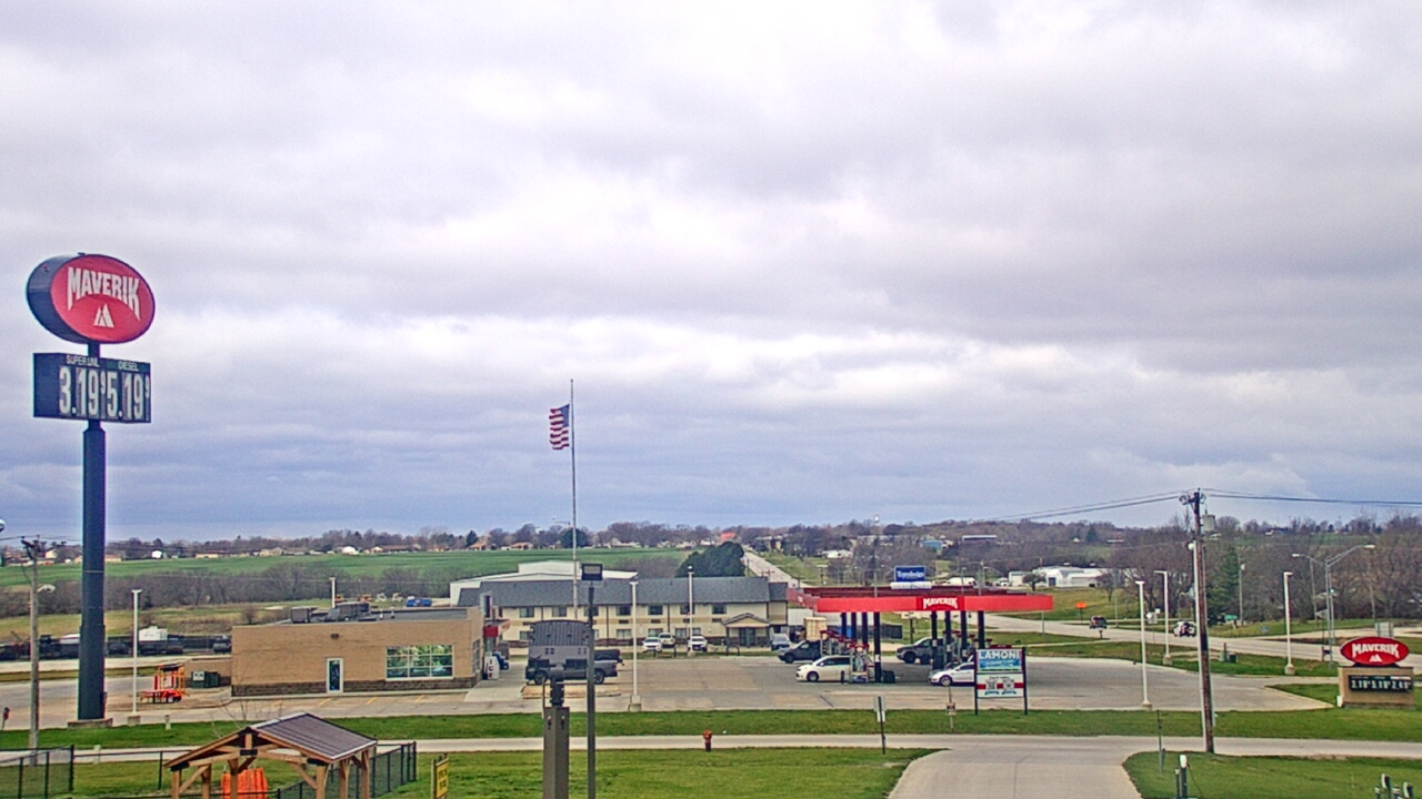 Thumbnail for current weather camera view from Amish Country Store in Lamoni, Iowa