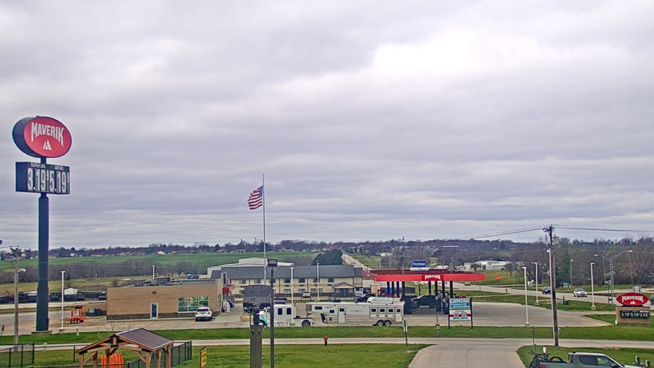 Thumbnail for current weather camera view from Amish Country Store in Lamoni, Iowa