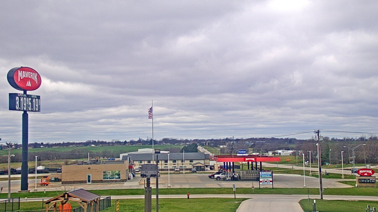 Thumbnail for current weather camera view from Amish Country Store in Lamoni, Iowa