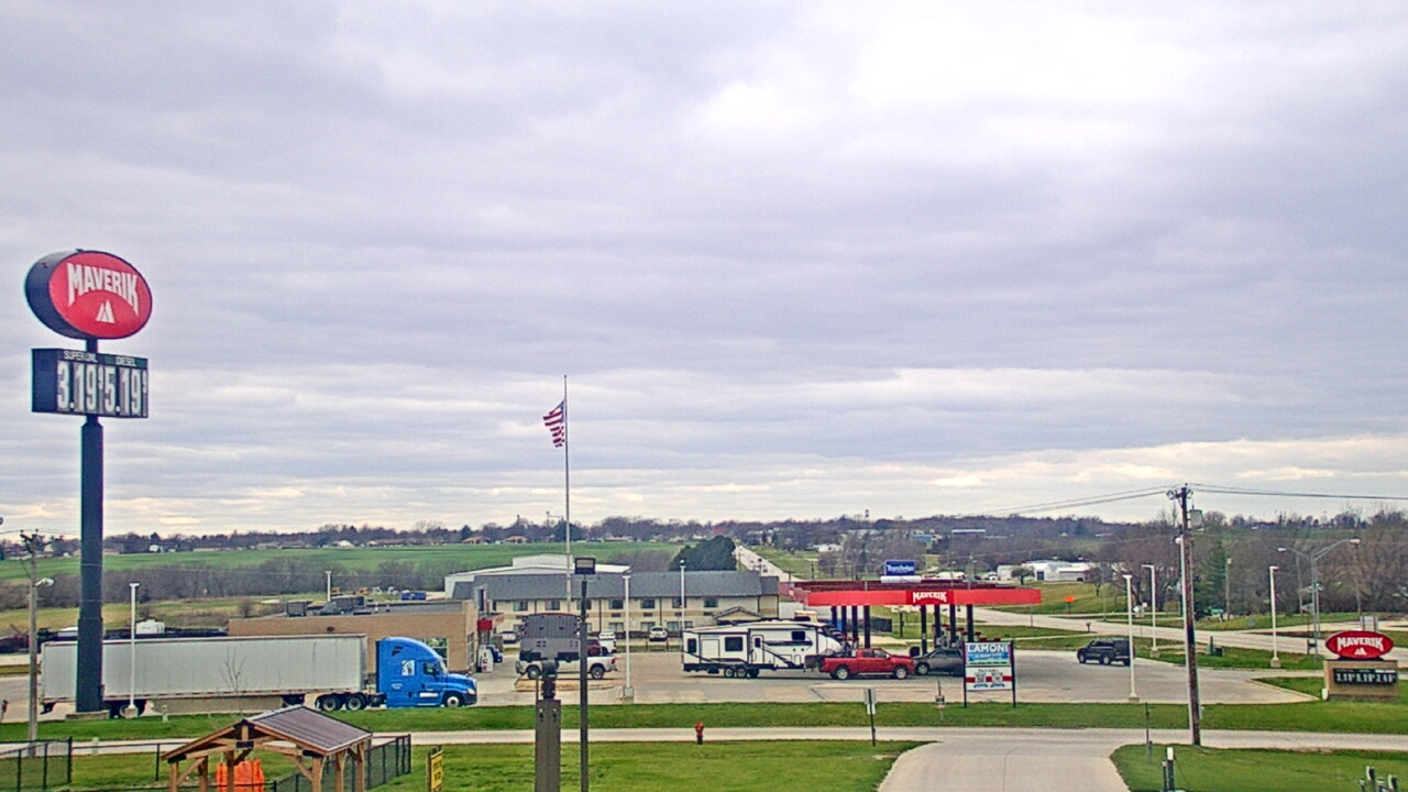 Thumbnail for current weather camera view from Amish Country Store in Lamoni, Iowa