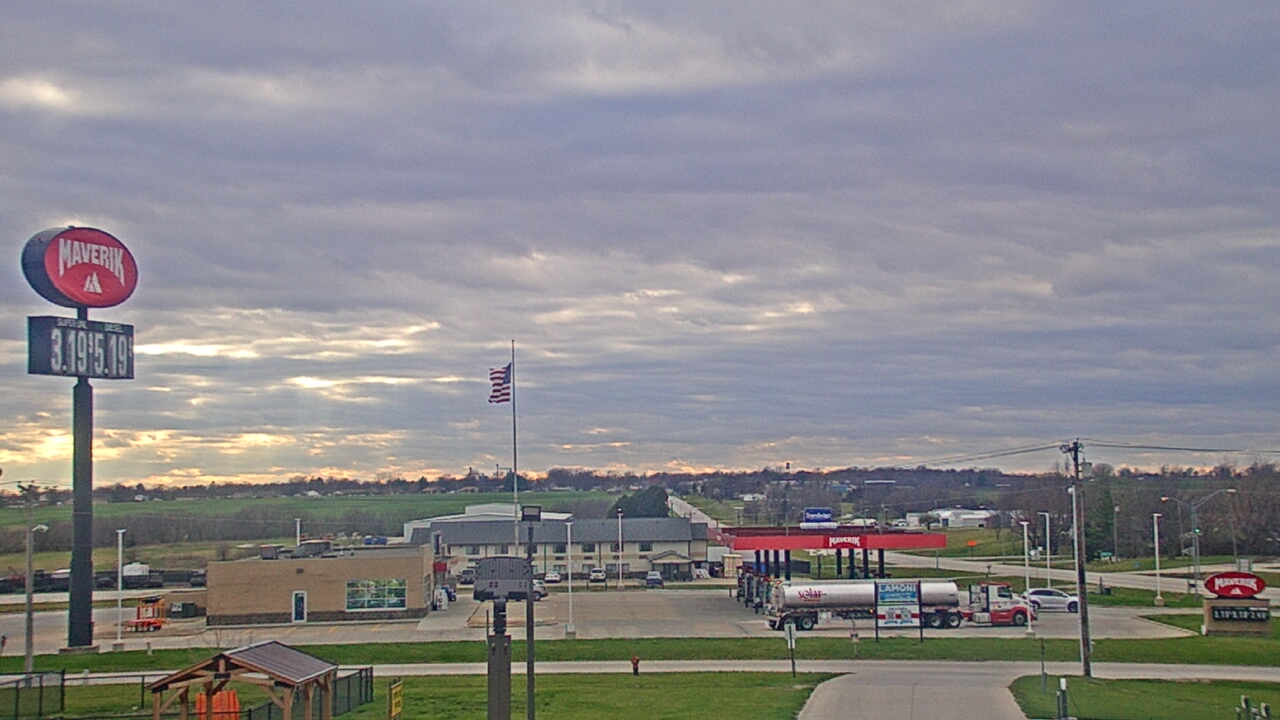 Thumbnail for current weather camera view from Amish Country Store in Lamoni, Iowa