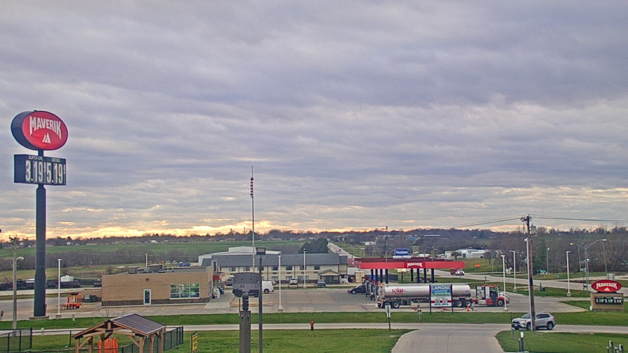 Thumbnail for current weather camera view from Amish Country Store in Lamoni, Iowa