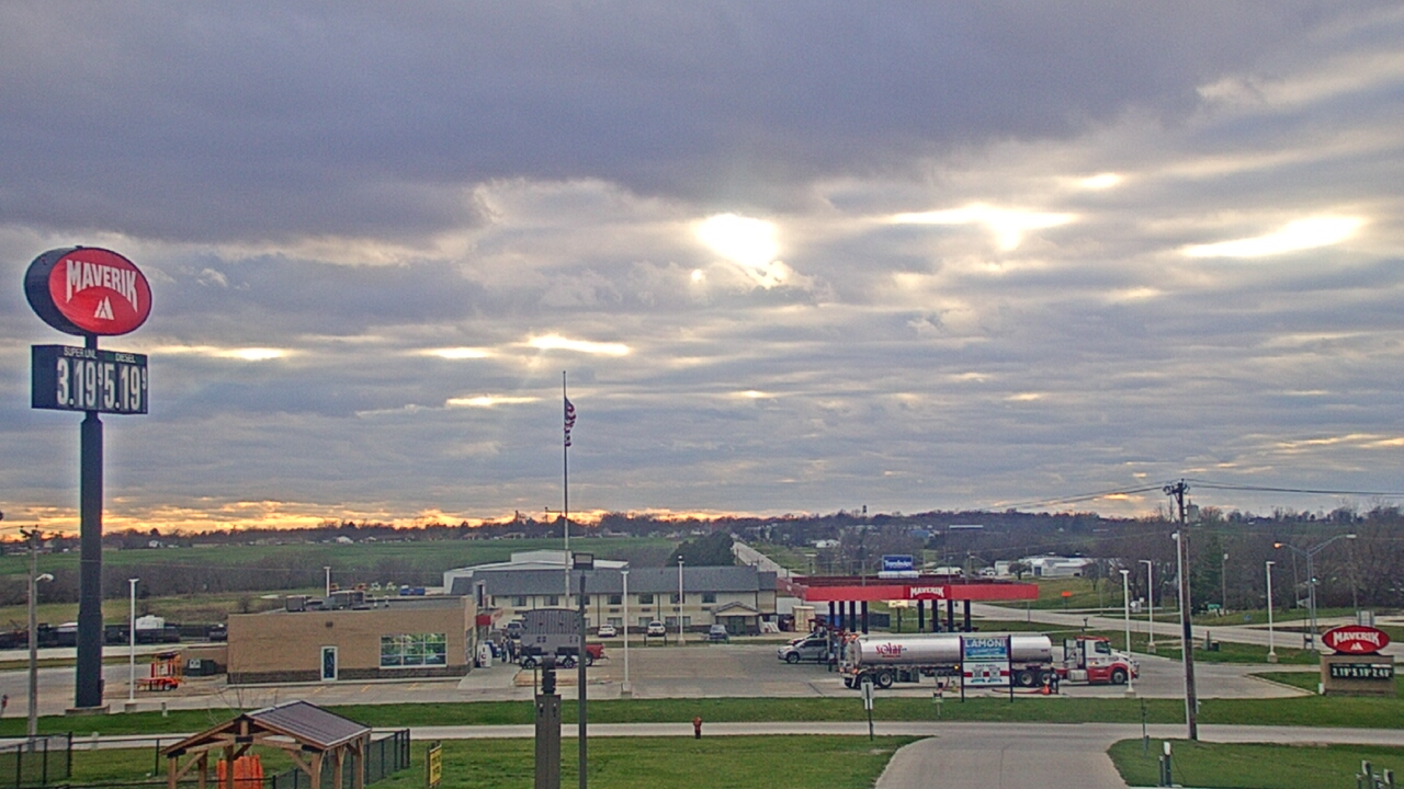 Thumbnail for current weather camera view from Amish Country Store in Lamoni, Iowa