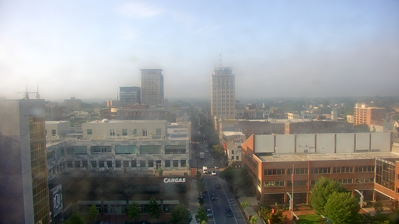 Thumbnail for current weather camera view from The Imperial Ballrooms at Holiday Inn Lancaster in Lancaster, Pennsylvania