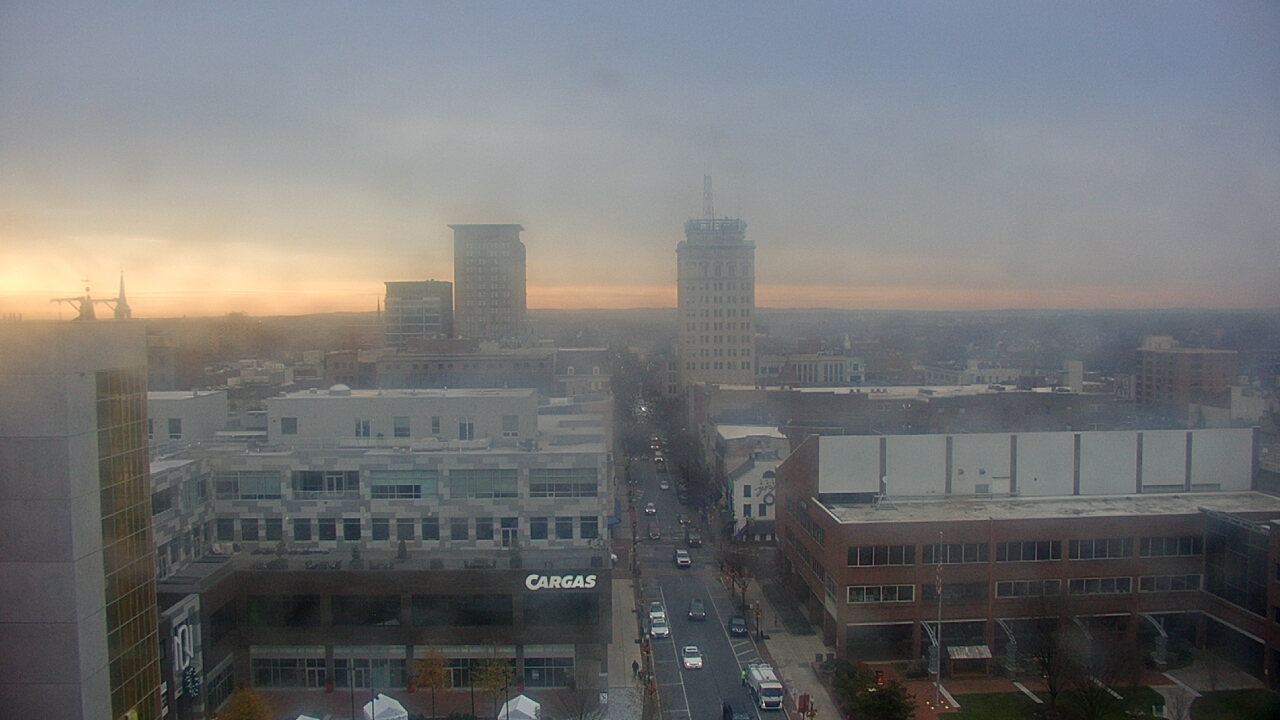 Thumbnail for current weather camera view from The Imperial Ballrooms at Holiday Inn Lancaster in Lancaster, Pennsylvania