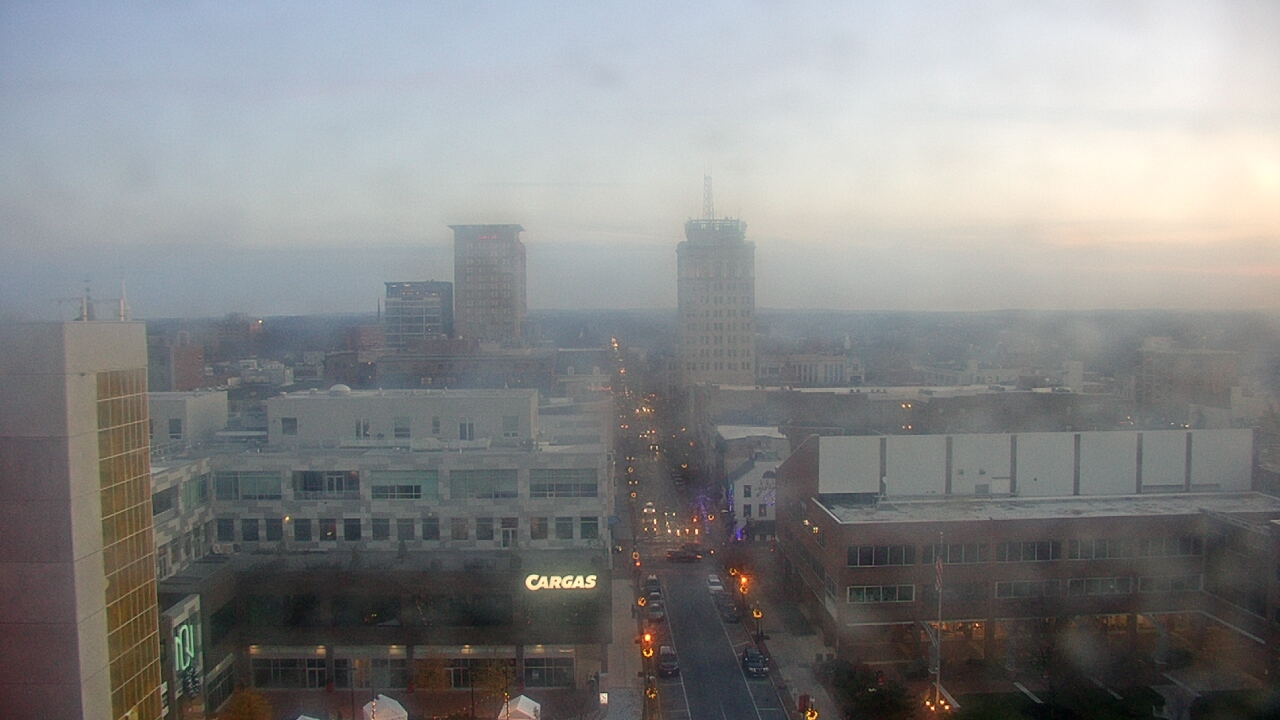 Thumbnail for current weather camera view from The Imperial Ballrooms at Holiday Inn Lancaster in Lancaster, Pennsylvania