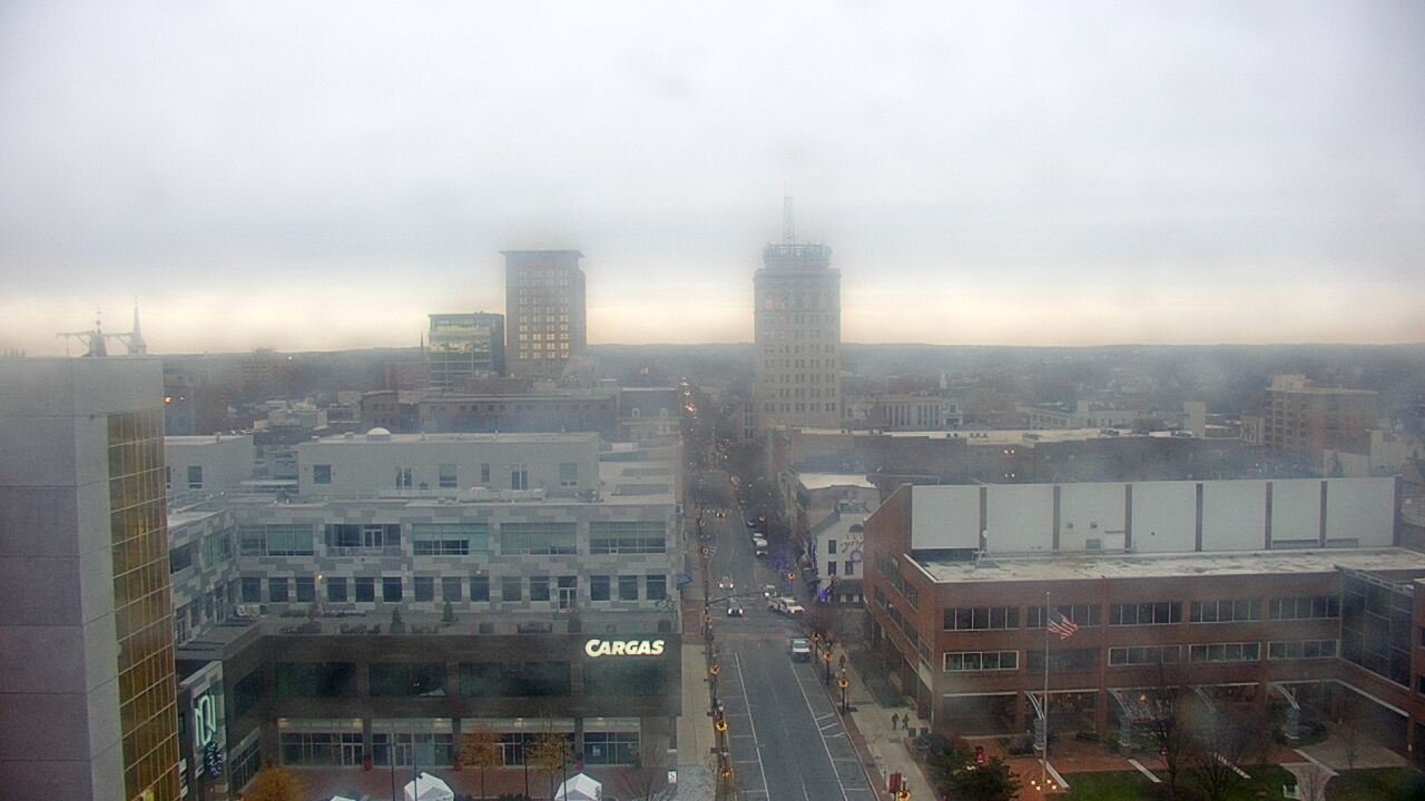 Thumbnail for current weather camera view from The Imperial Ballrooms at Holiday Inn Lancaster in Lancaster, Pennsylvania