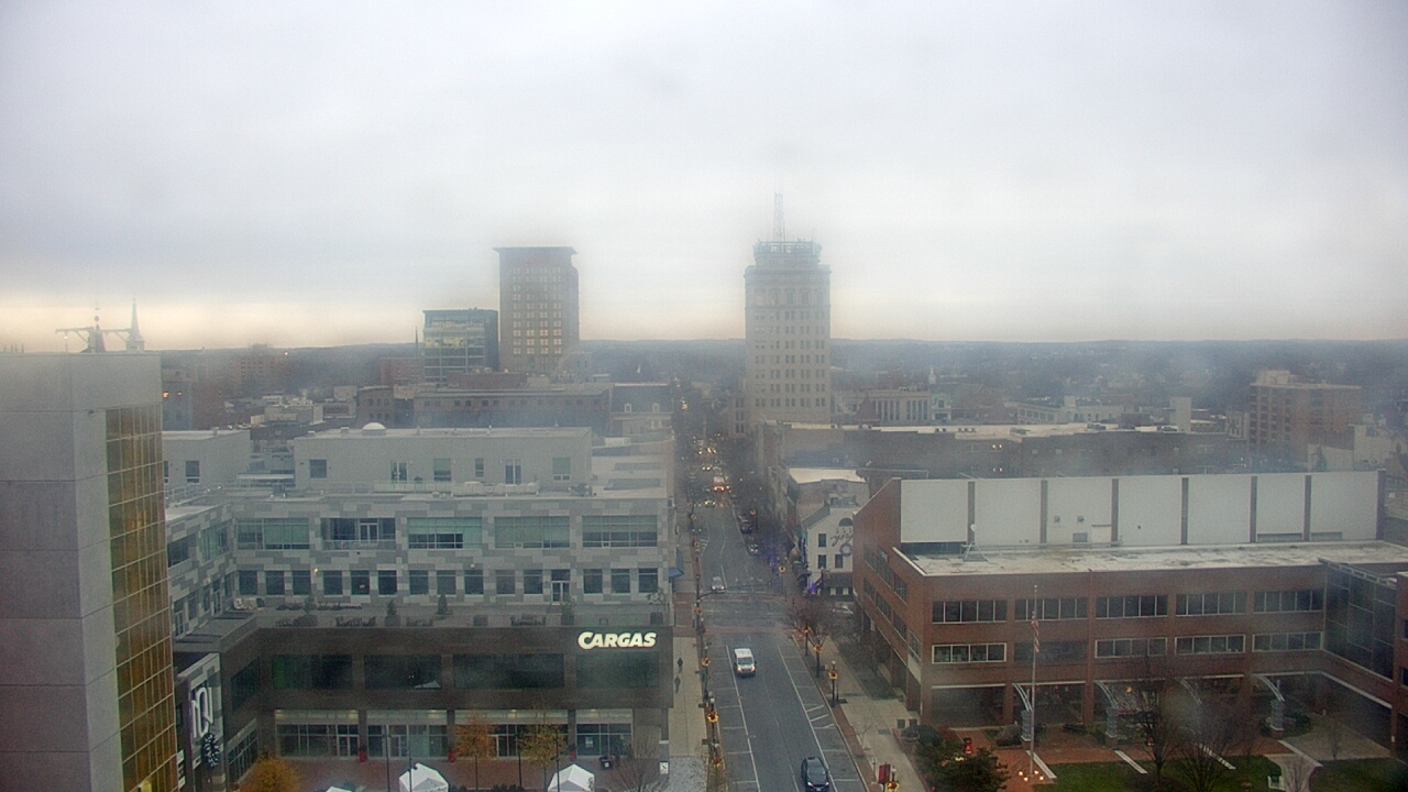 Thumbnail for current weather camera view from The Imperial Ballrooms at Holiday Inn Lancaster in Lancaster, Pennsylvania
