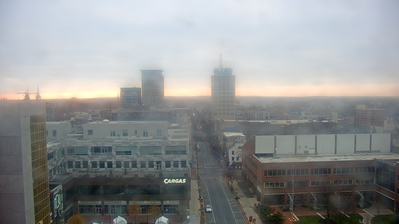 Thumbnail for current weather camera view from The Imperial Ballrooms at Holiday Inn Lancaster in Lancaster, Pennsylvania