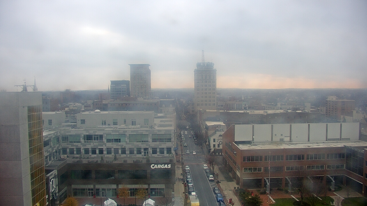 Thumbnail for current weather camera view from The Imperial Ballrooms at Holiday Inn Lancaster in Lancaster, Pennsylvania