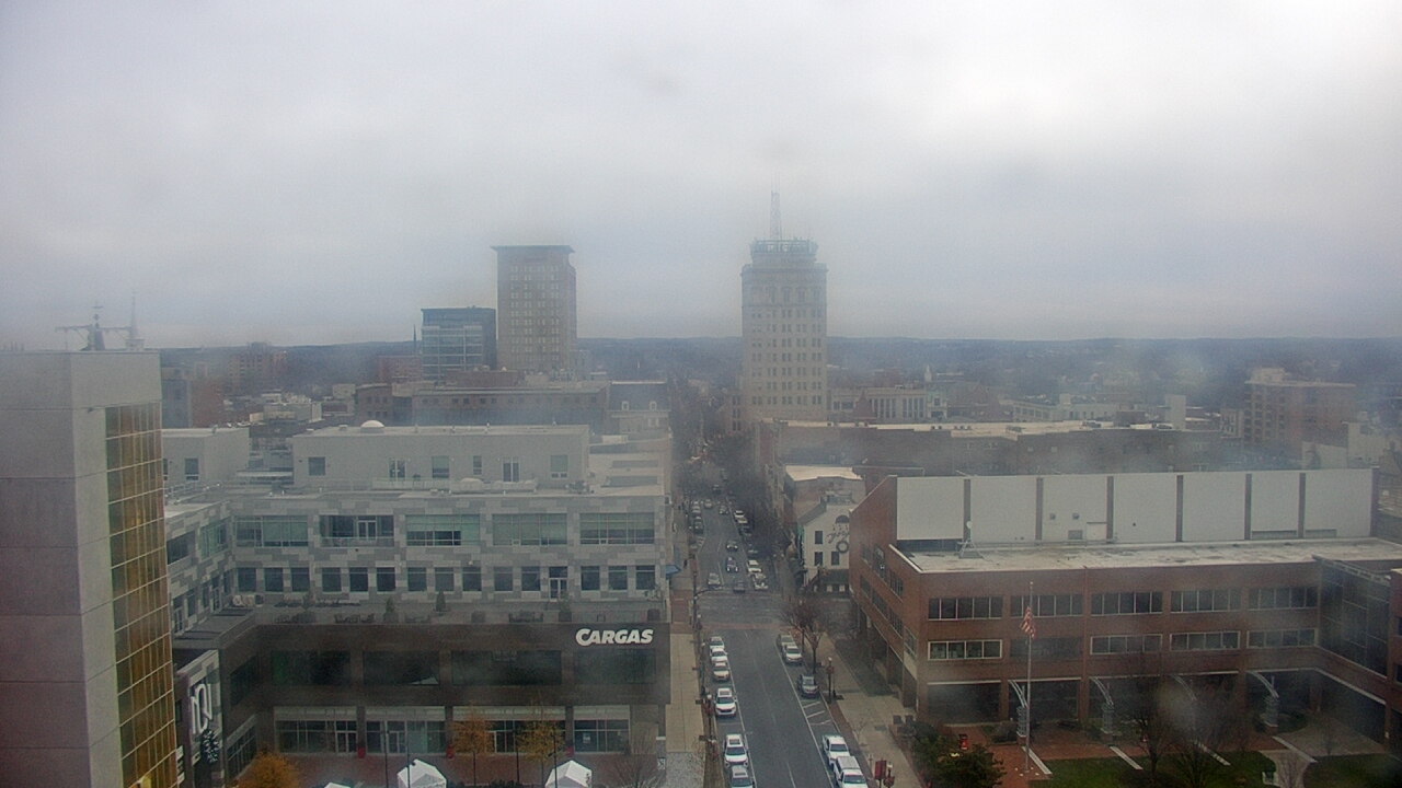 Thumbnail for current weather camera view from The Imperial Ballrooms at Holiday Inn Lancaster in Lancaster, Pennsylvania
