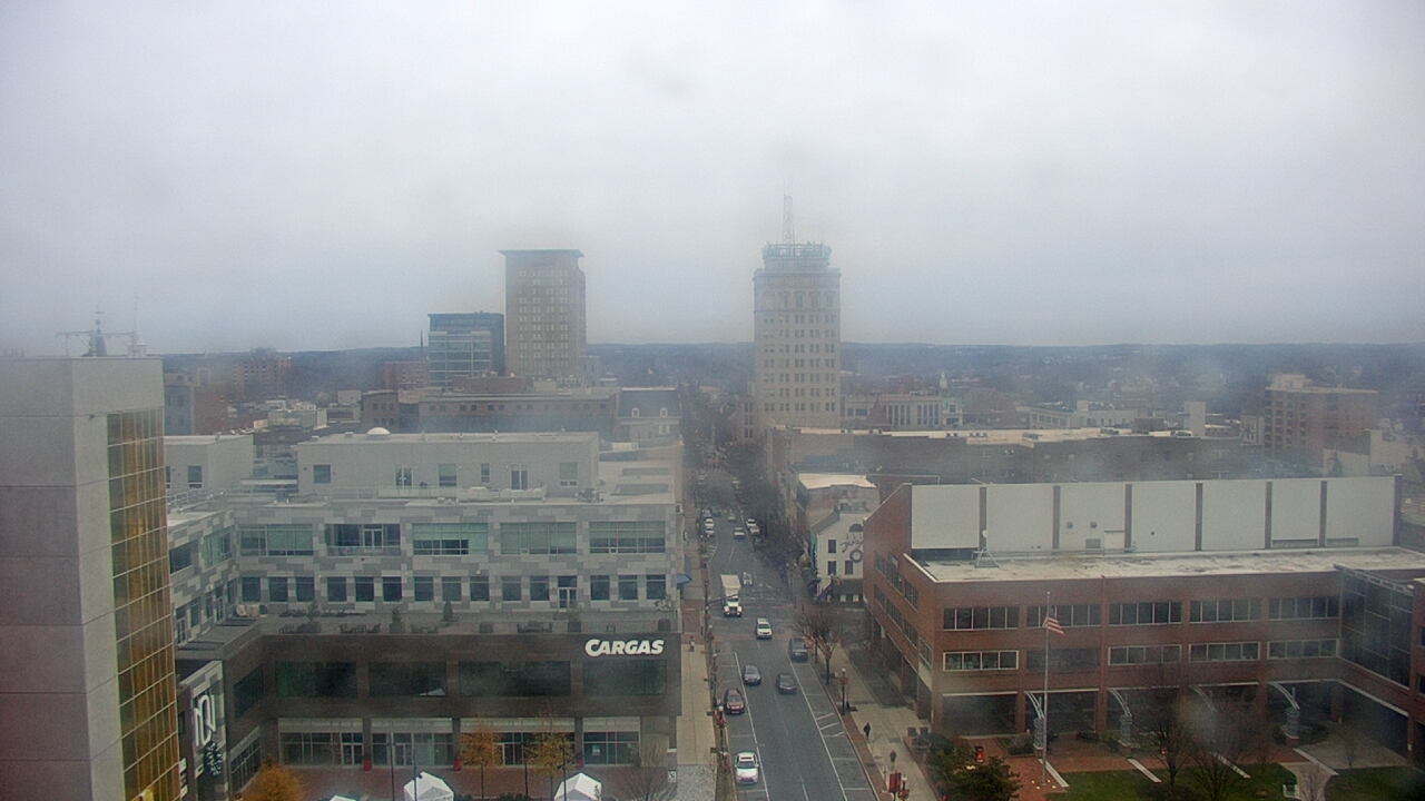 Thumbnail for current weather camera view from The Imperial Ballrooms at Holiday Inn Lancaster in Lancaster, Pennsylvania