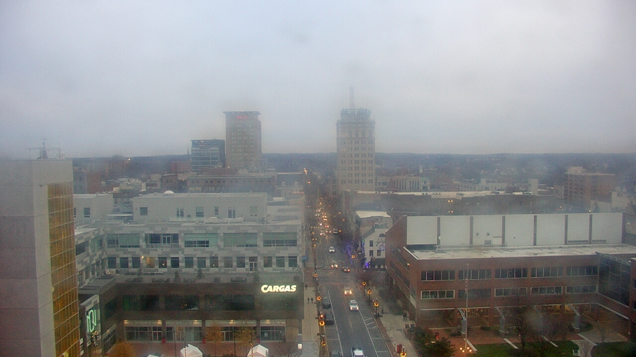 Thumbnail for current weather camera view from The Imperial Ballrooms at Holiday Inn Lancaster in Lancaster, Pennsylvania