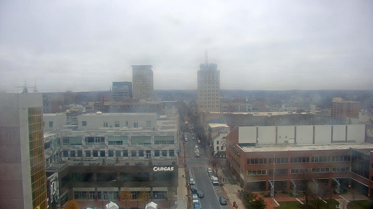 Thumbnail for current weather camera view from The Imperial Ballrooms at Holiday Inn Lancaster in Lancaster, Pennsylvania