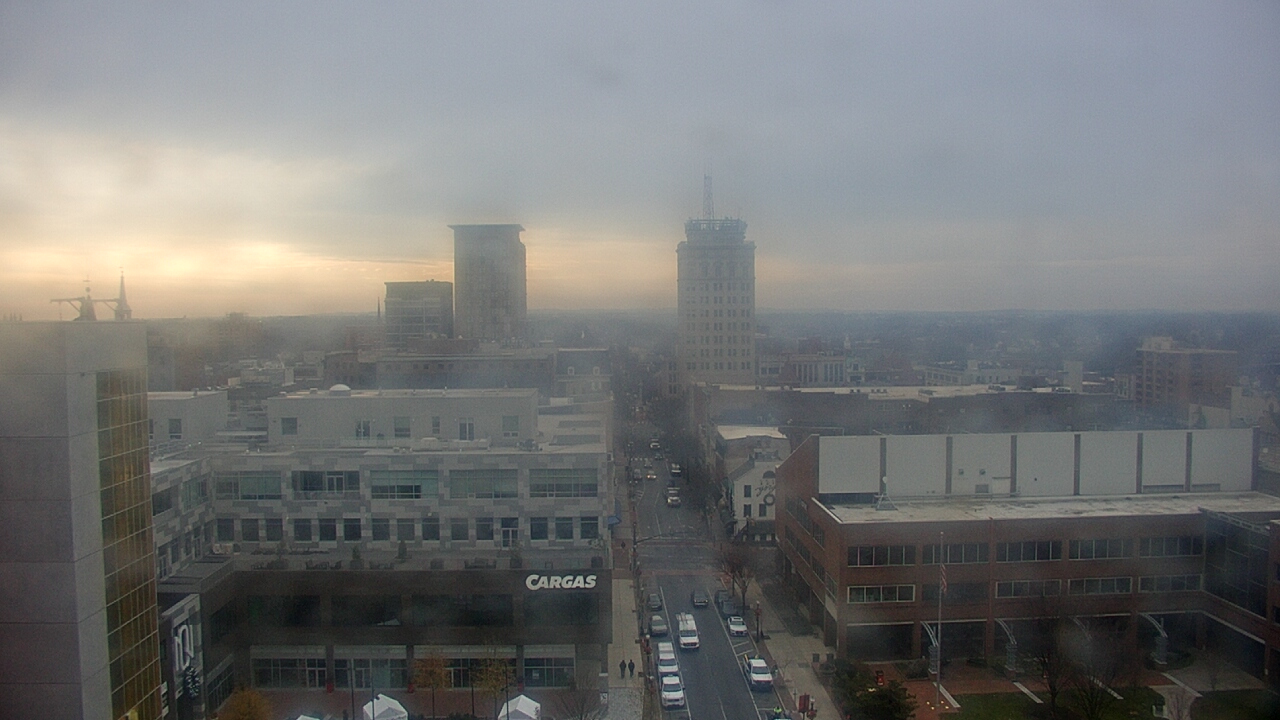 Thumbnail for current weather camera view from The Imperial Ballrooms at Holiday Inn Lancaster in Lancaster, Pennsylvania