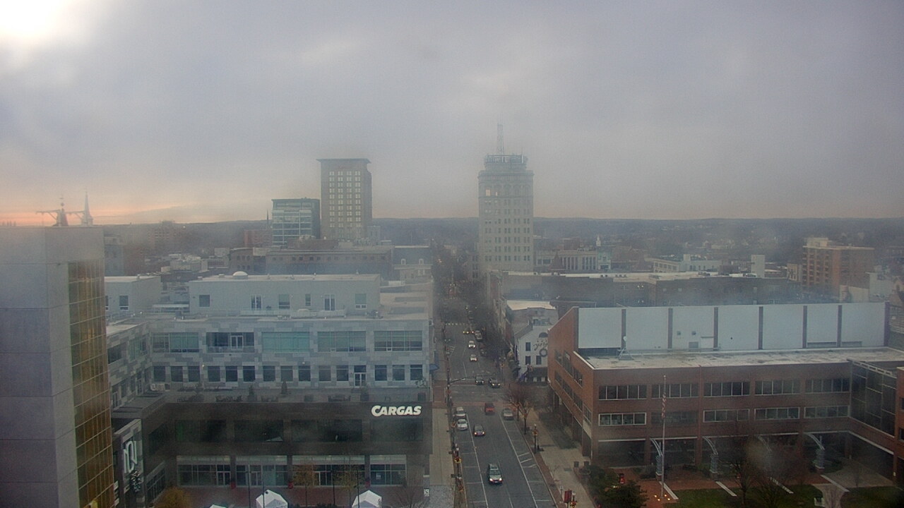 Thumbnail for current weather camera view from The Imperial Ballrooms at Holiday Inn Lancaster in Lancaster, Pennsylvania
