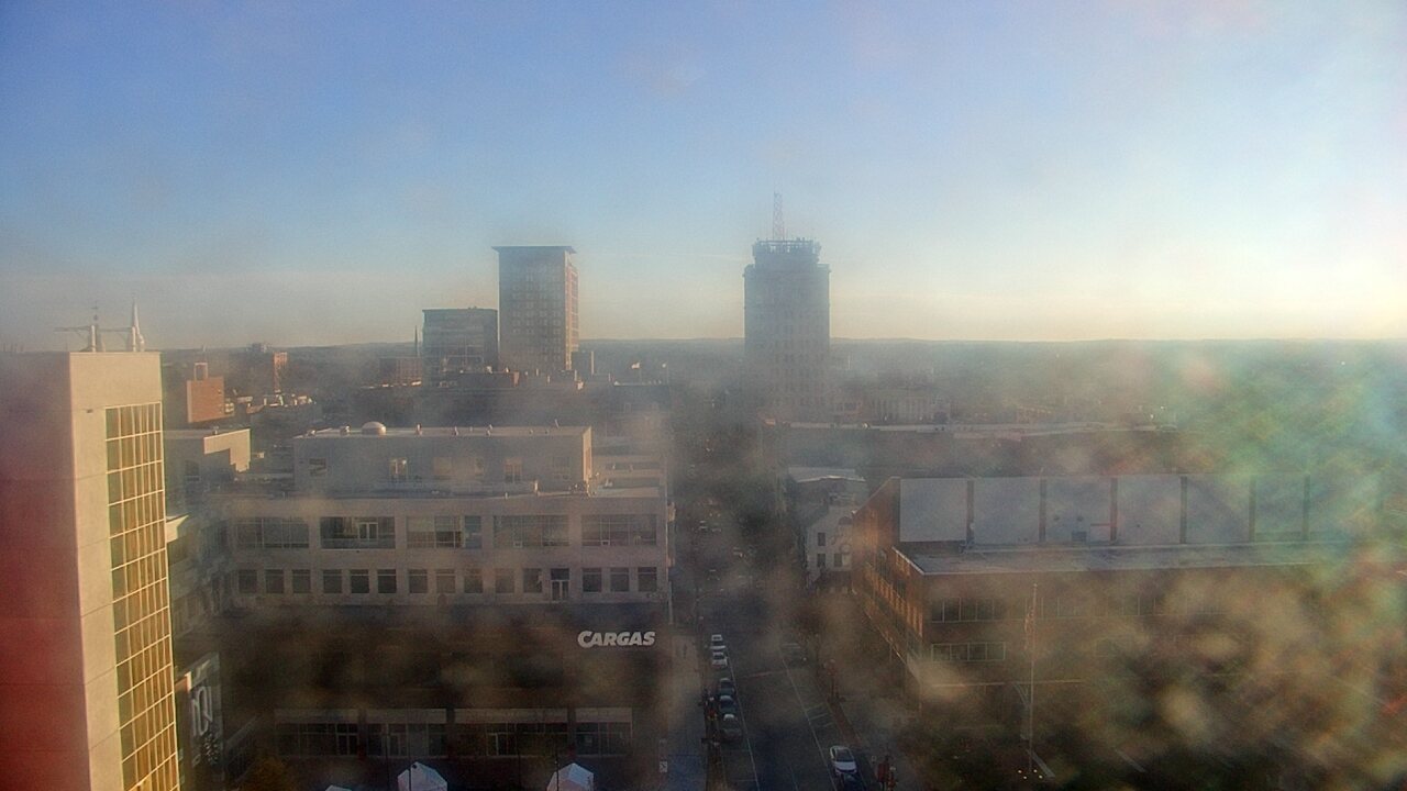 Thumbnail for current weather camera view from The Imperial Ballrooms at Holiday Inn Lancaster in Lancaster, Pennsylvania