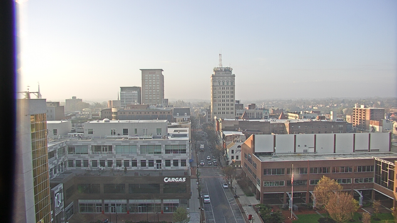 Thumbnail for current weather camera view from The Imperial Ballrooms at Holiday Inn Lancaster in Lancaster, Pennsylvania