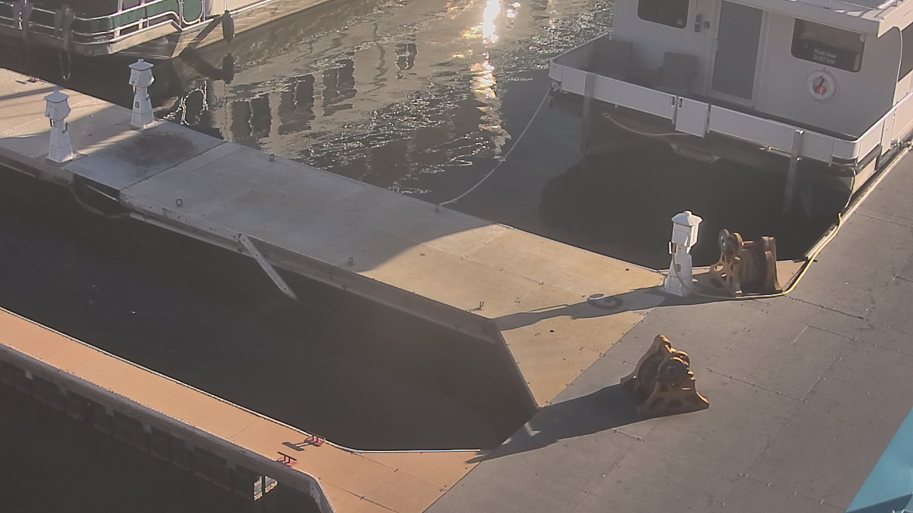 Thumbnail for current weather camera view from Lake Powell Resorts and Marinas - Wahweap Marina in Page, Arizona