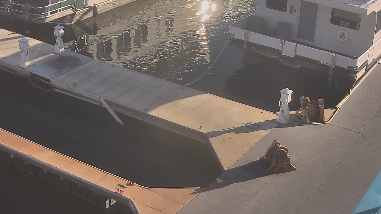 Thumbnail for current weather camera view from Lake Powell Resorts and Marinas - Wahweap Marina in Page, Arizona