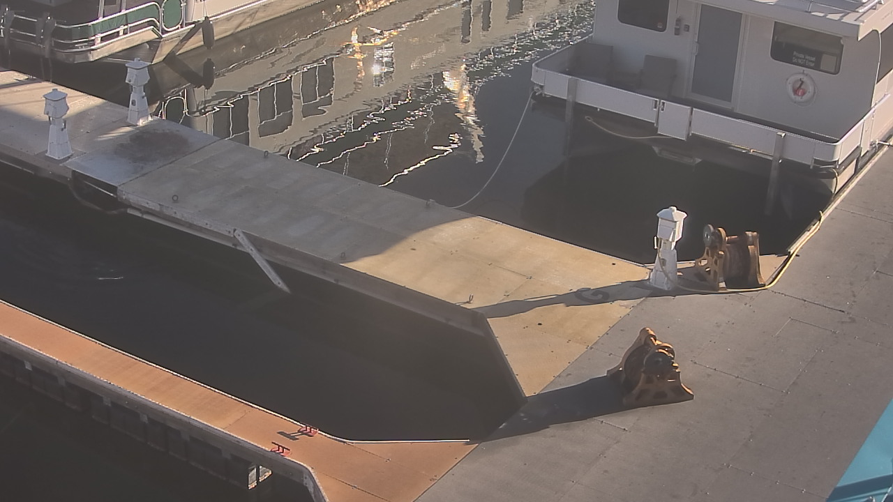 Thumbnail for current weather camera view from Lake Powell Resorts and Marinas - Wahweap Marina in Page, Arizona