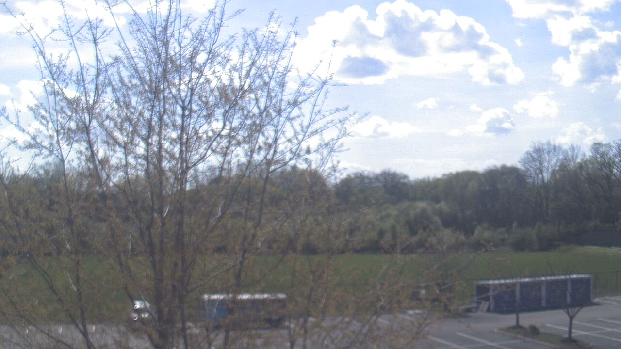 Thumbnail for current weather camera view from Tuscarora HS in Leesburg, Virginia