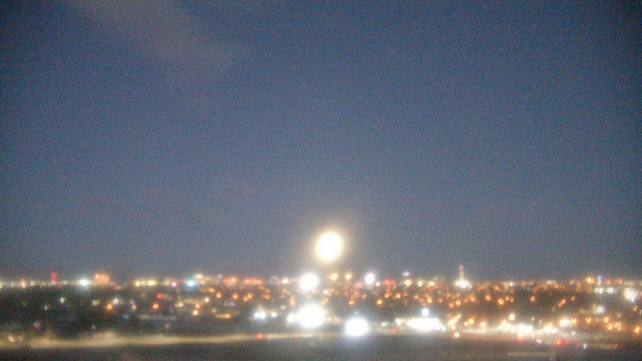 Thumbnail for current weather camera view from Southeast Career Technical Academy in Paradise, Nevada