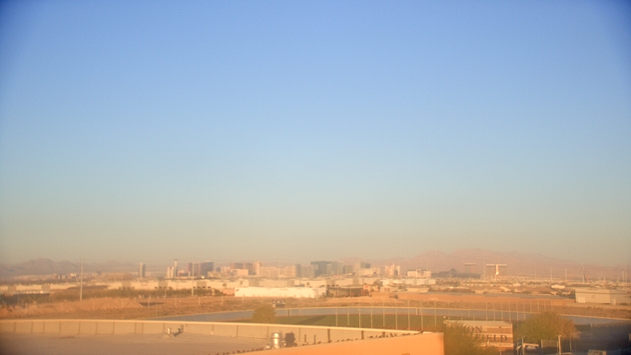 Thumbnail for current weather camera view from Sierra Vista HS in Las Vegas, Nevada
