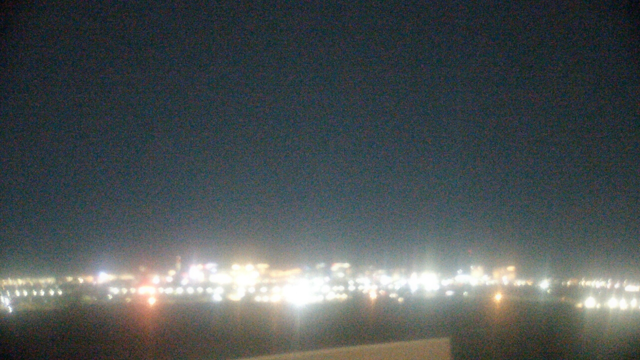 Thumbnail for current weather camera view from Sierra Vista HS in Las Vegas, Nevada