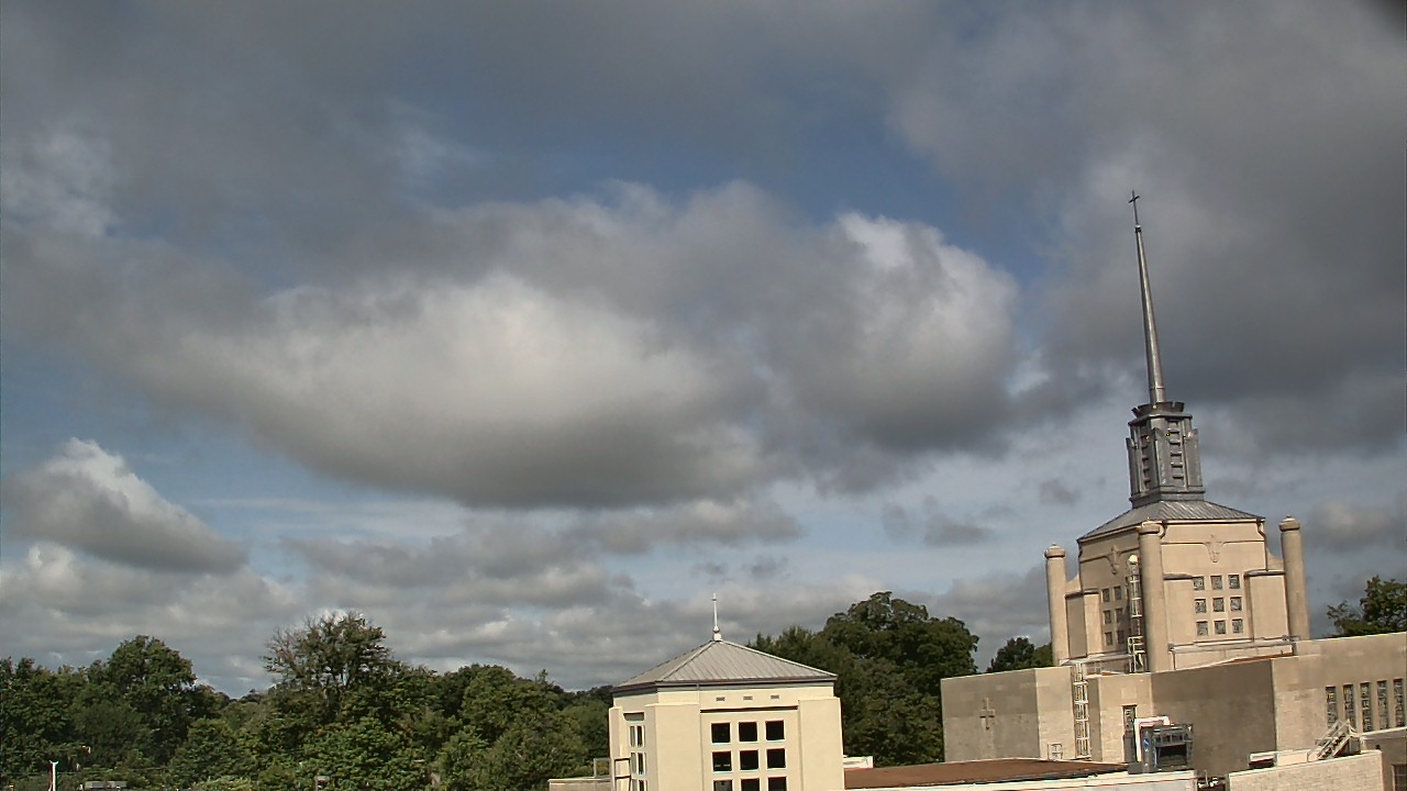Thumbnail for current weather camera view from Christ The King School in Lexington, Kentucky