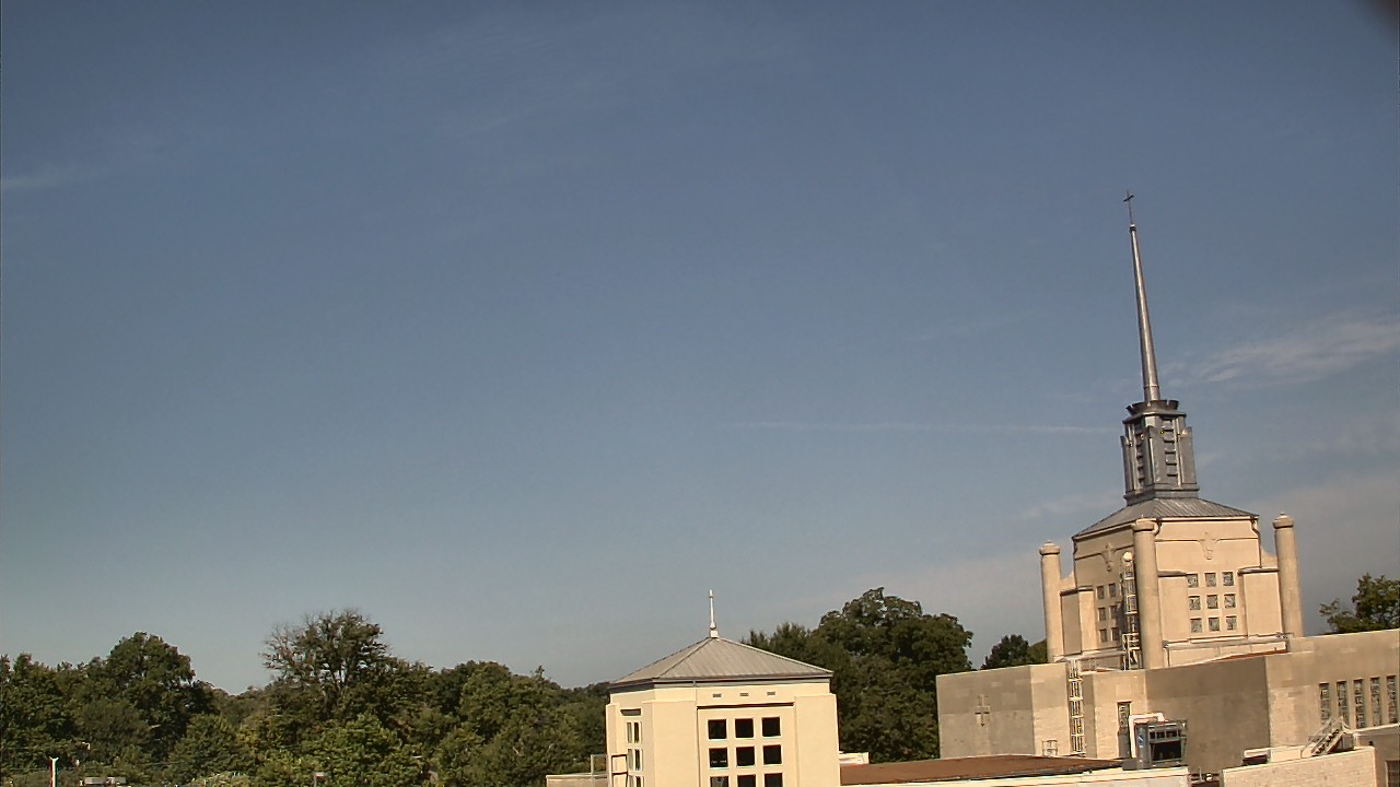Thumbnail for current weather camera view from Christ The King School in Lexington, Kentucky
