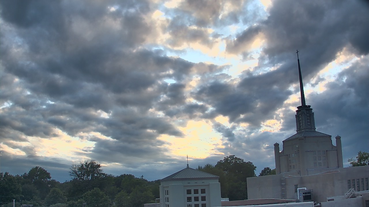 Thumbnail for current weather camera view from Christ The King School in Lexington, Kentucky