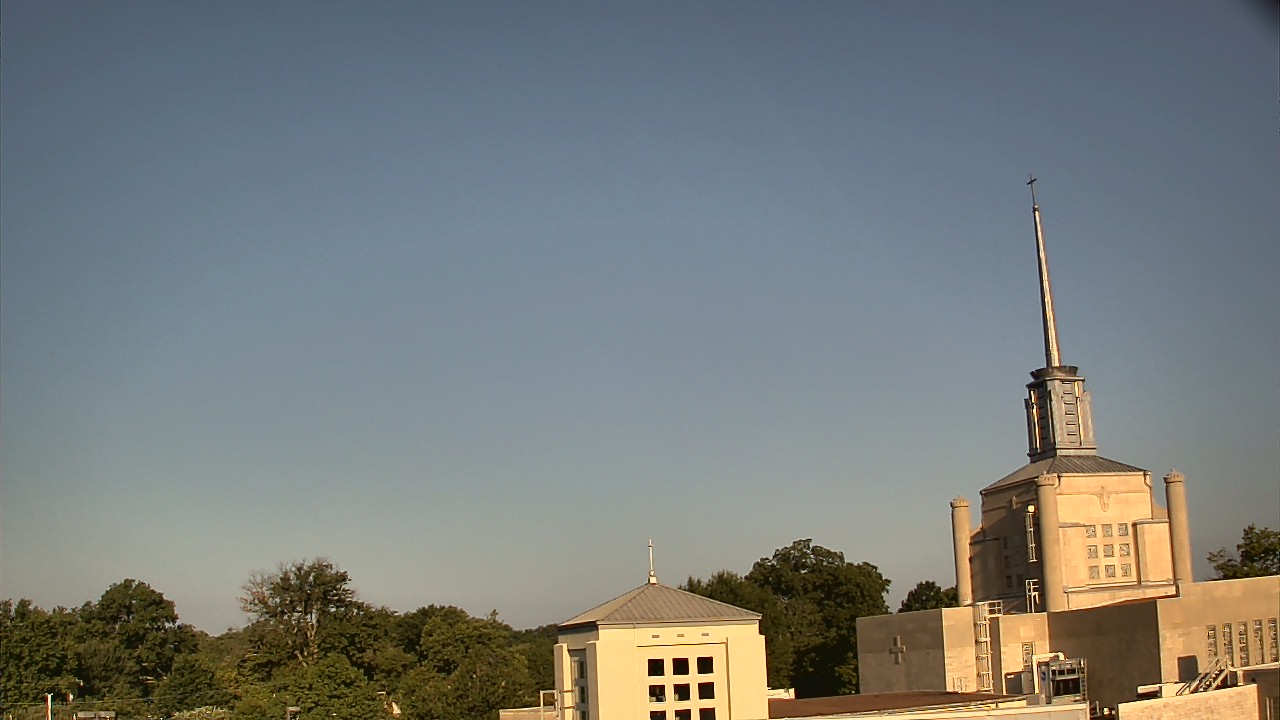 Thumbnail for current weather camera view from Christ The King School in Lexington, Kentucky