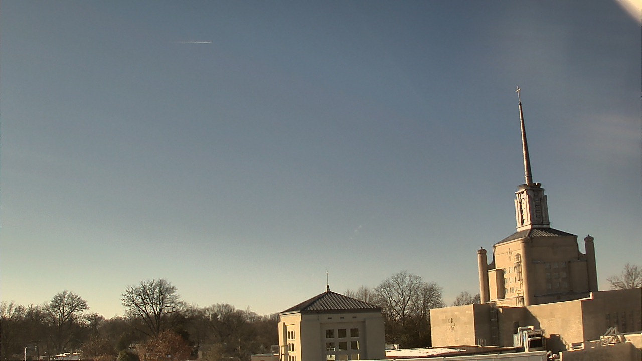 Thumbnail for current weather camera view from Christ The King School in Lexington, Kentucky
