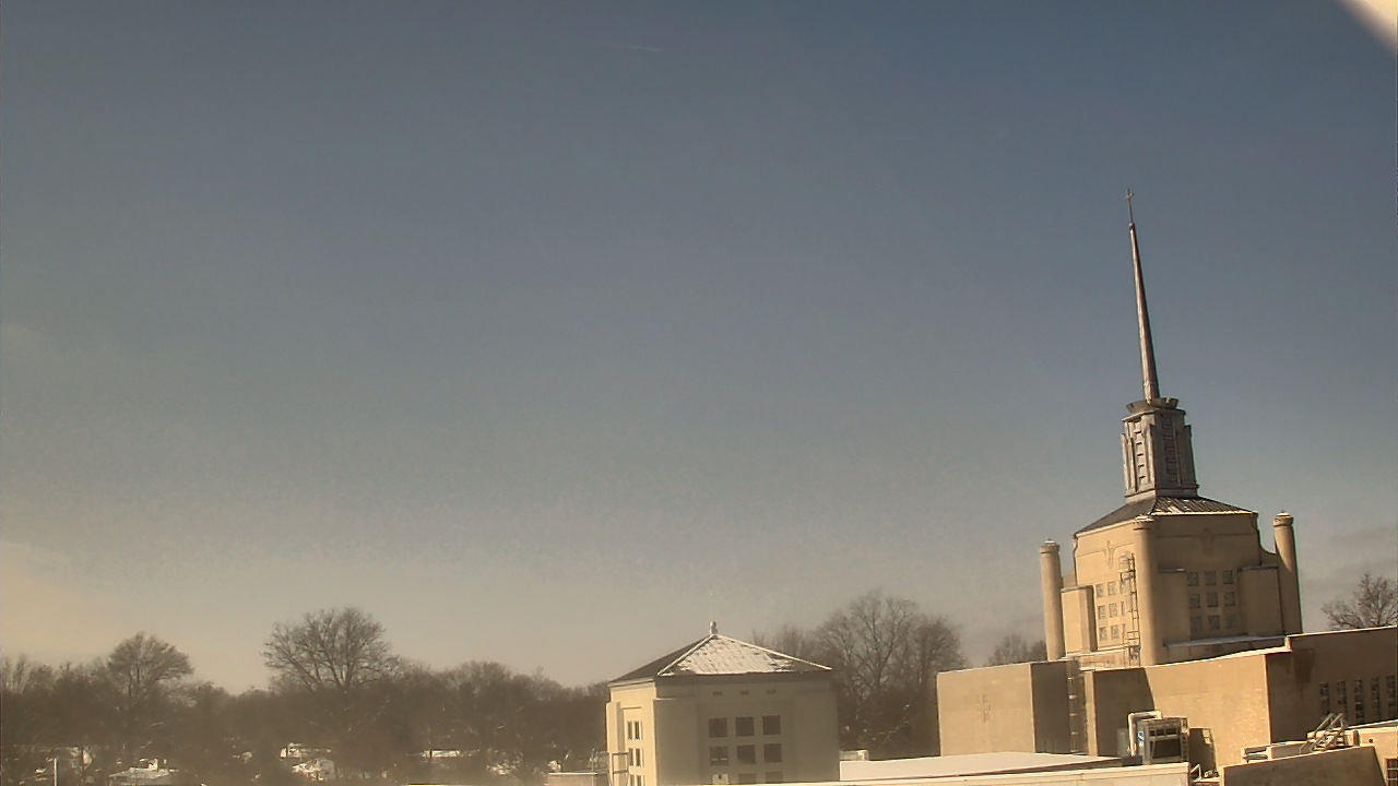 Thumbnail for current weather camera view from Christ The King School in Lexington, Kentucky