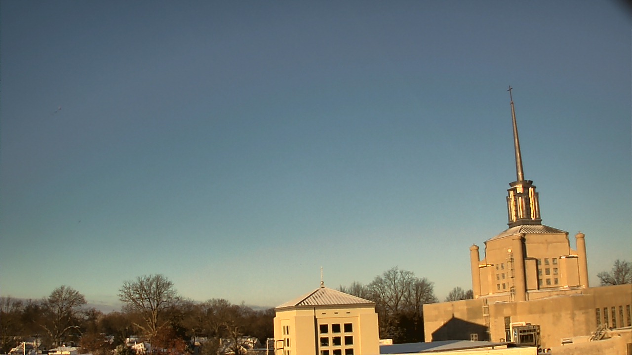 Thumbnail for current weather camera view from Christ The King School in Lexington, Kentucky