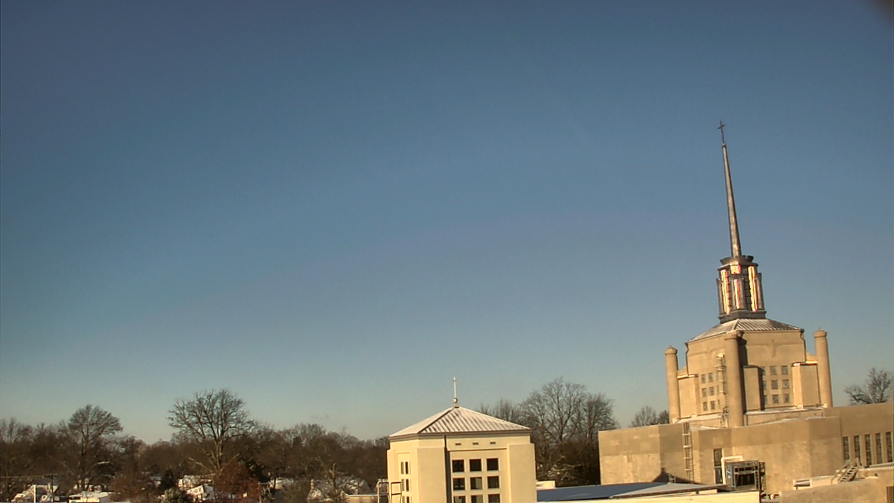 Thumbnail for current weather camera view from Christ The King School in Lexington, Kentucky