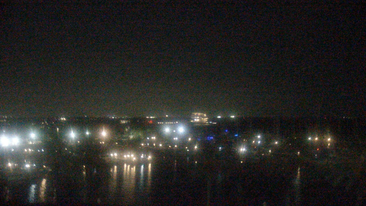 Thumbnail for current weather camera view from Mahaffey Theater in St. Petersburg, Florida