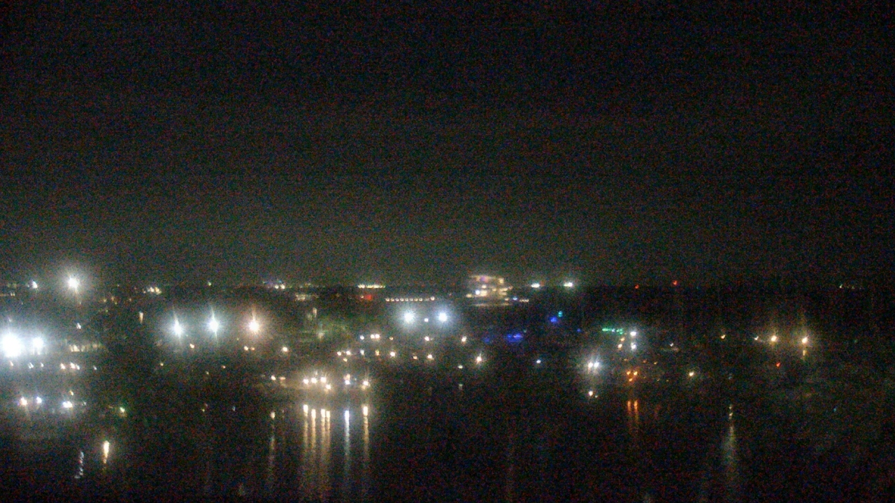 Thumbnail for current weather camera view from Mahaffey Theater in St. Petersburg, Florida