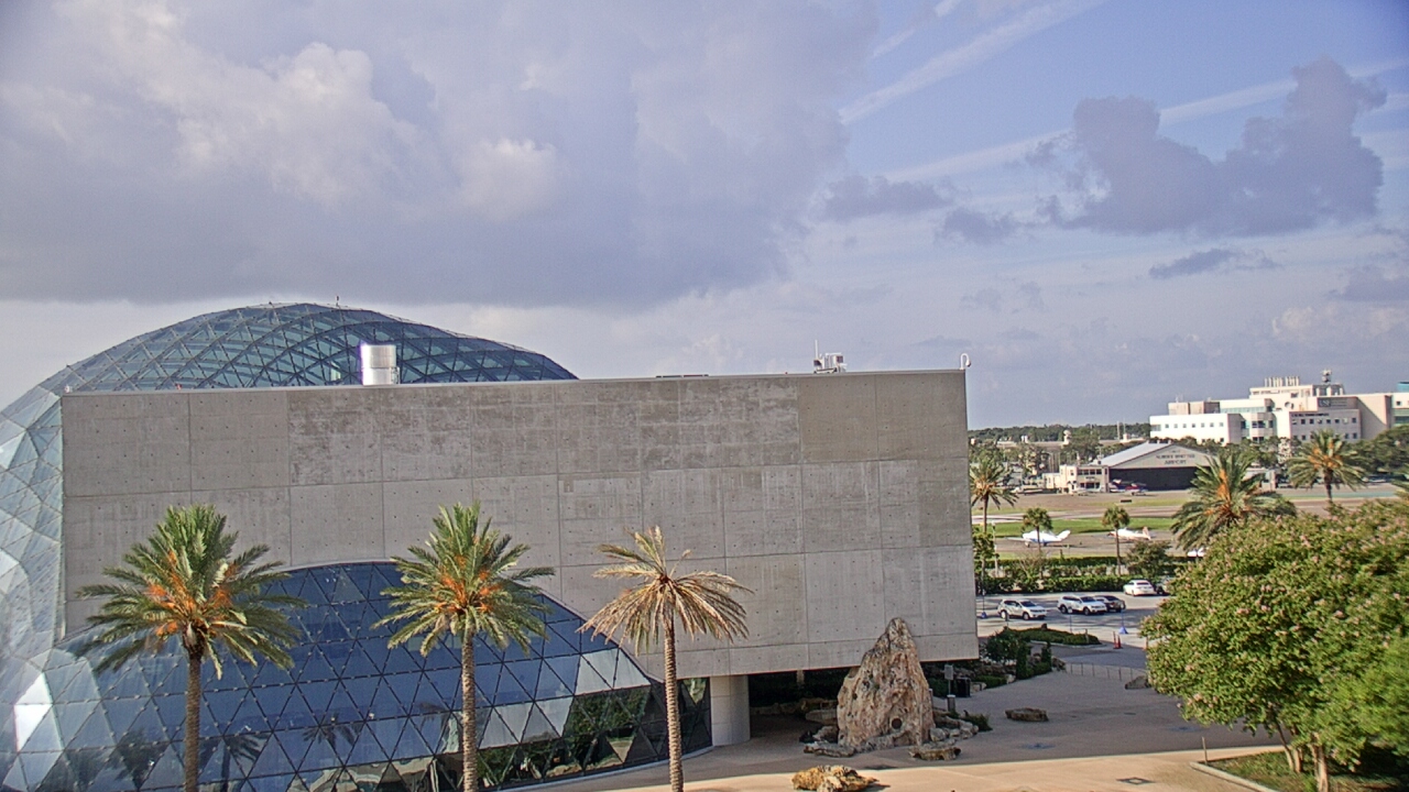 Thumbnail for current weather camera view from Mahaffey Theater in St. Petersburg, Florida