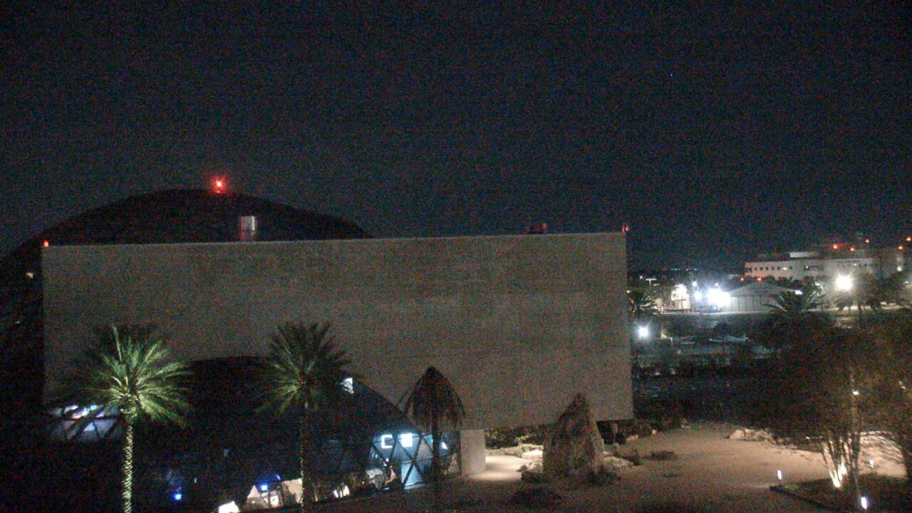 Thumbnail for current weather camera view from Mahaffey Theater in St. Petersburg, Florida