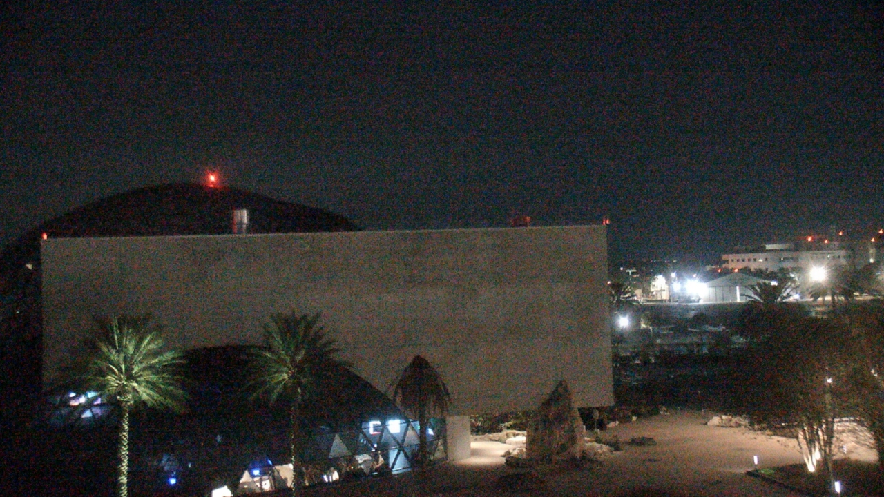 Thumbnail for current weather camera view from Mahaffey Theater in St. Petersburg, Florida