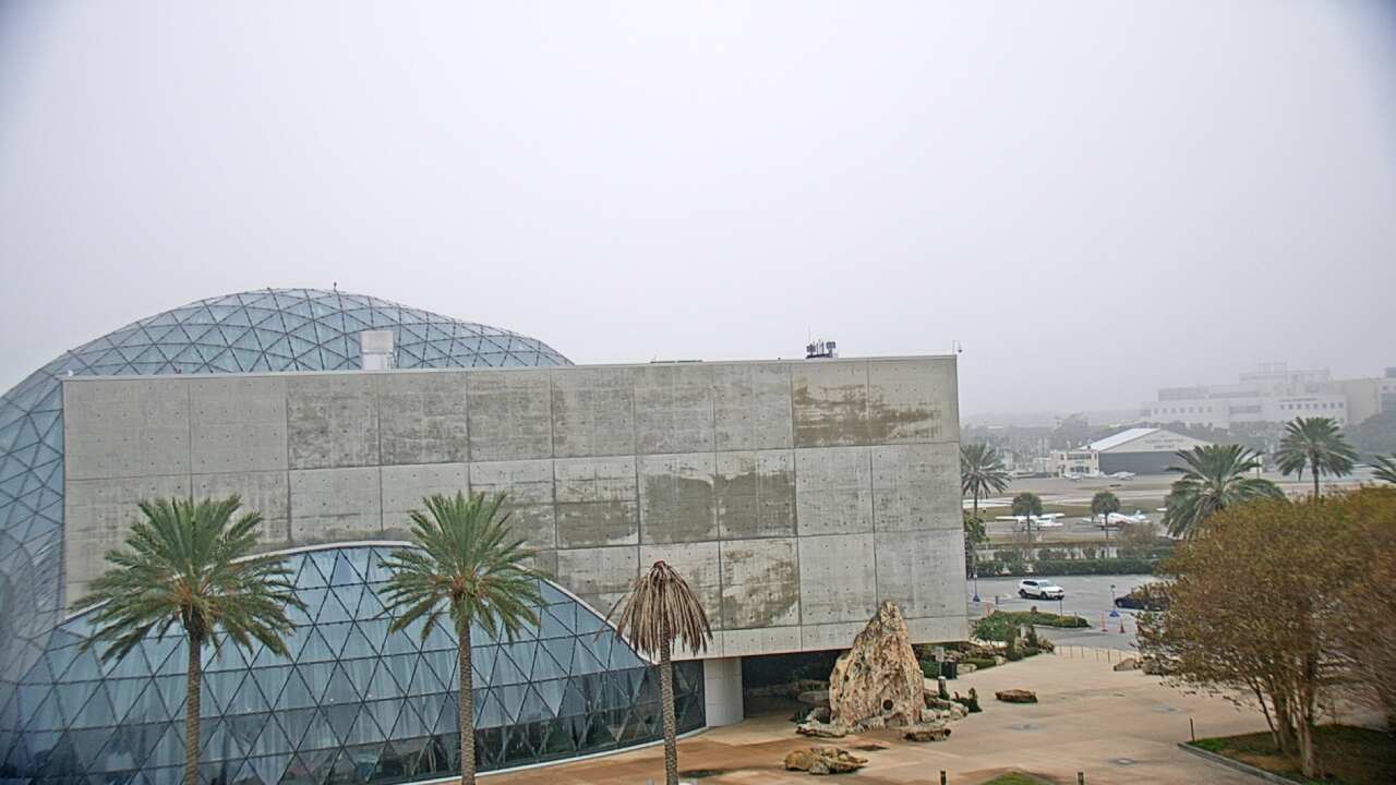 Thumbnail for current weather camera view from Mahaffey Theater in St. Petersburg, Florida