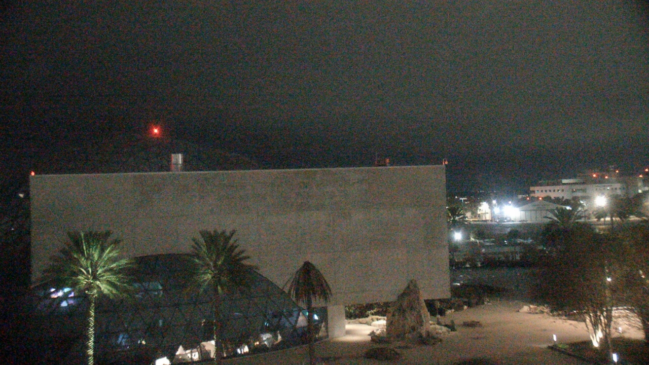 Thumbnail for current weather camera view from Mahaffey Theater in St. Petersburg, Florida