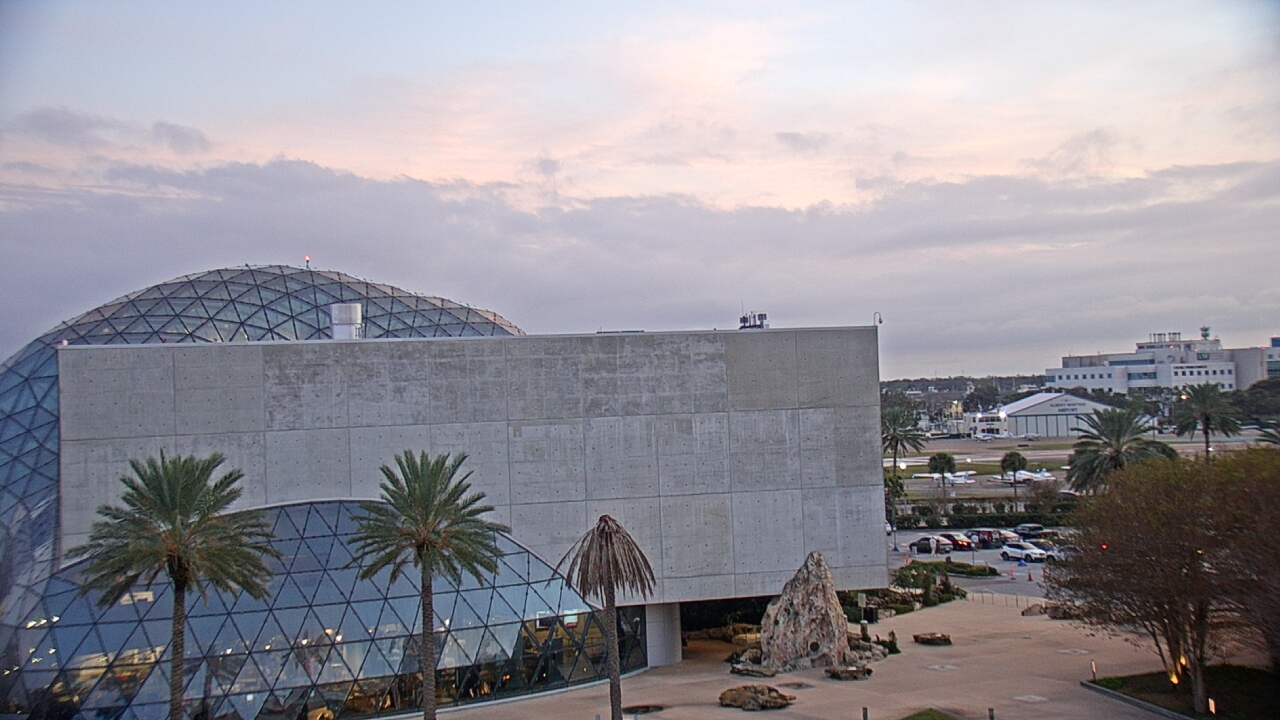 Thumbnail for current weather camera view from Mahaffey Theater in St. Petersburg, Florida