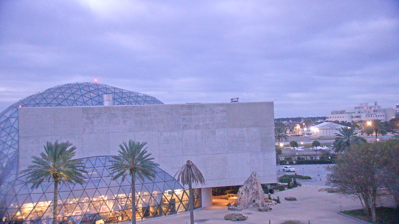 Thumbnail for current weather camera view from Mahaffey Theater in St. Petersburg, Florida