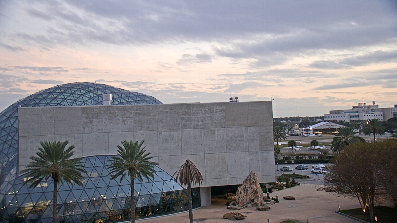 Thumbnail for current weather camera view from Mahaffey Theater in St. Petersburg, Florida