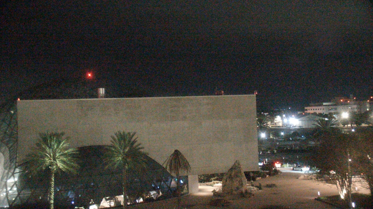 Thumbnail for current weather camera view from Mahaffey Theater in St. Petersburg, Florida