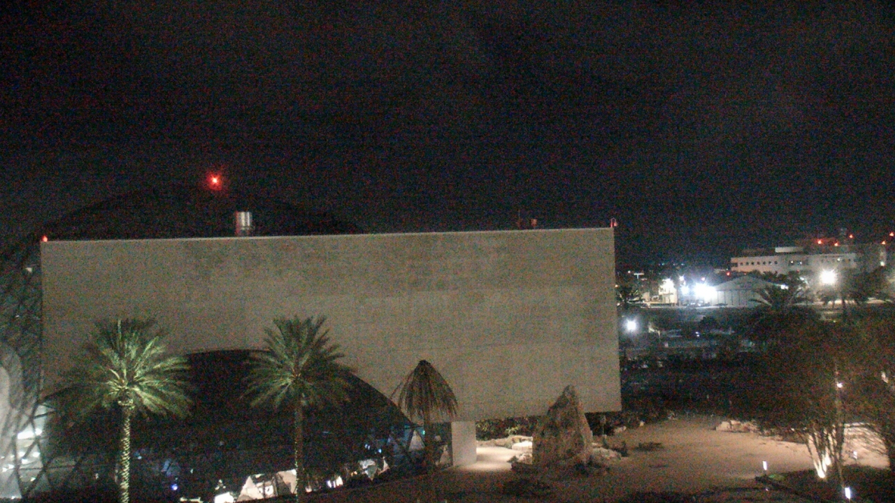 Thumbnail for current weather camera view from Mahaffey Theater in St. Petersburg, Florida