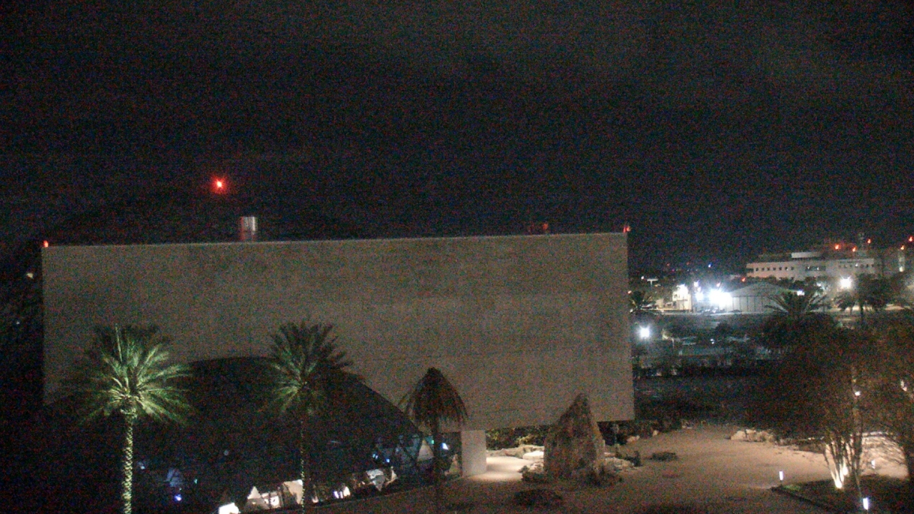 Thumbnail for current weather camera view from Mahaffey Theater in St. Petersburg, Florida